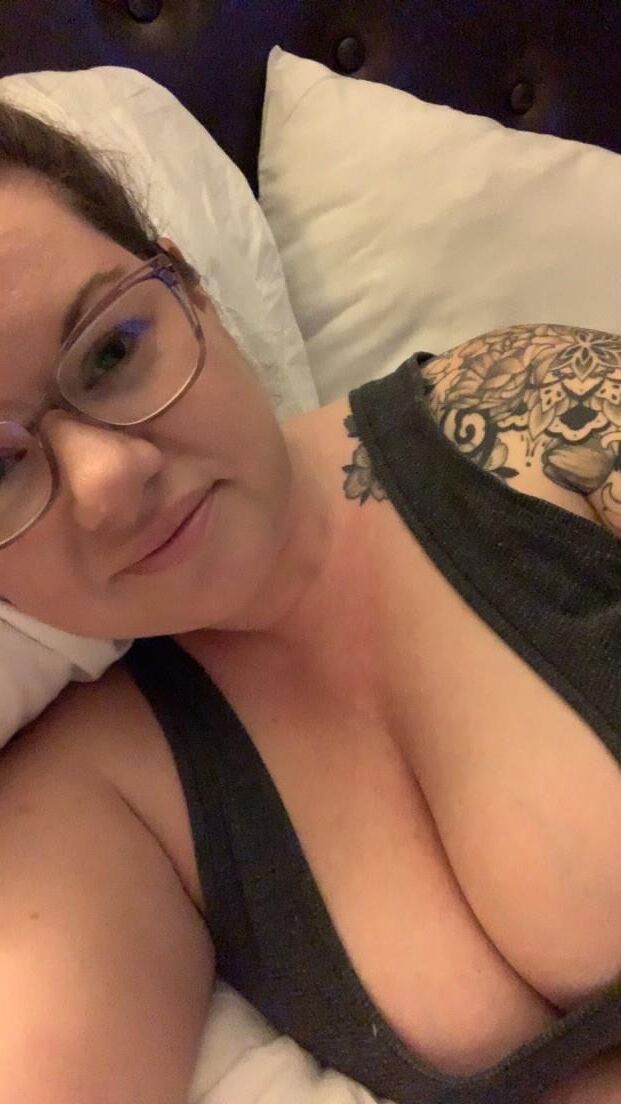 Любительница GF Caitlin