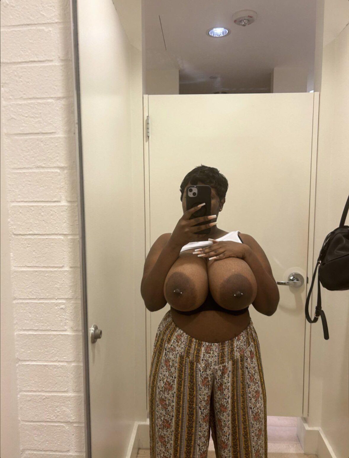 Ebonies zeigen