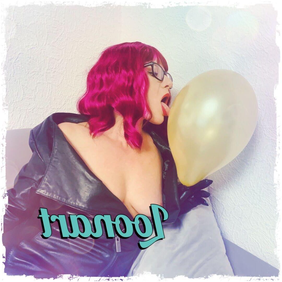 Looner Madamed Ballon Fetisch Füße Königin