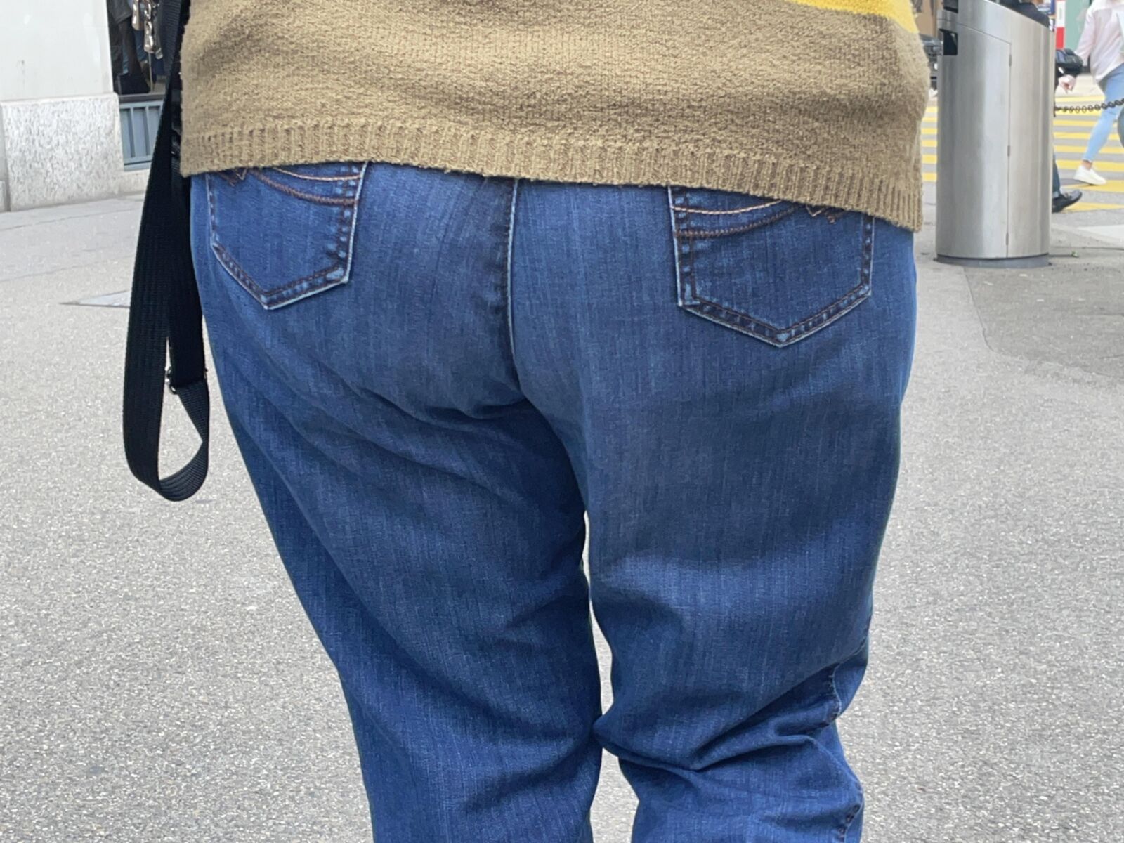 Gilf with wobbly hips