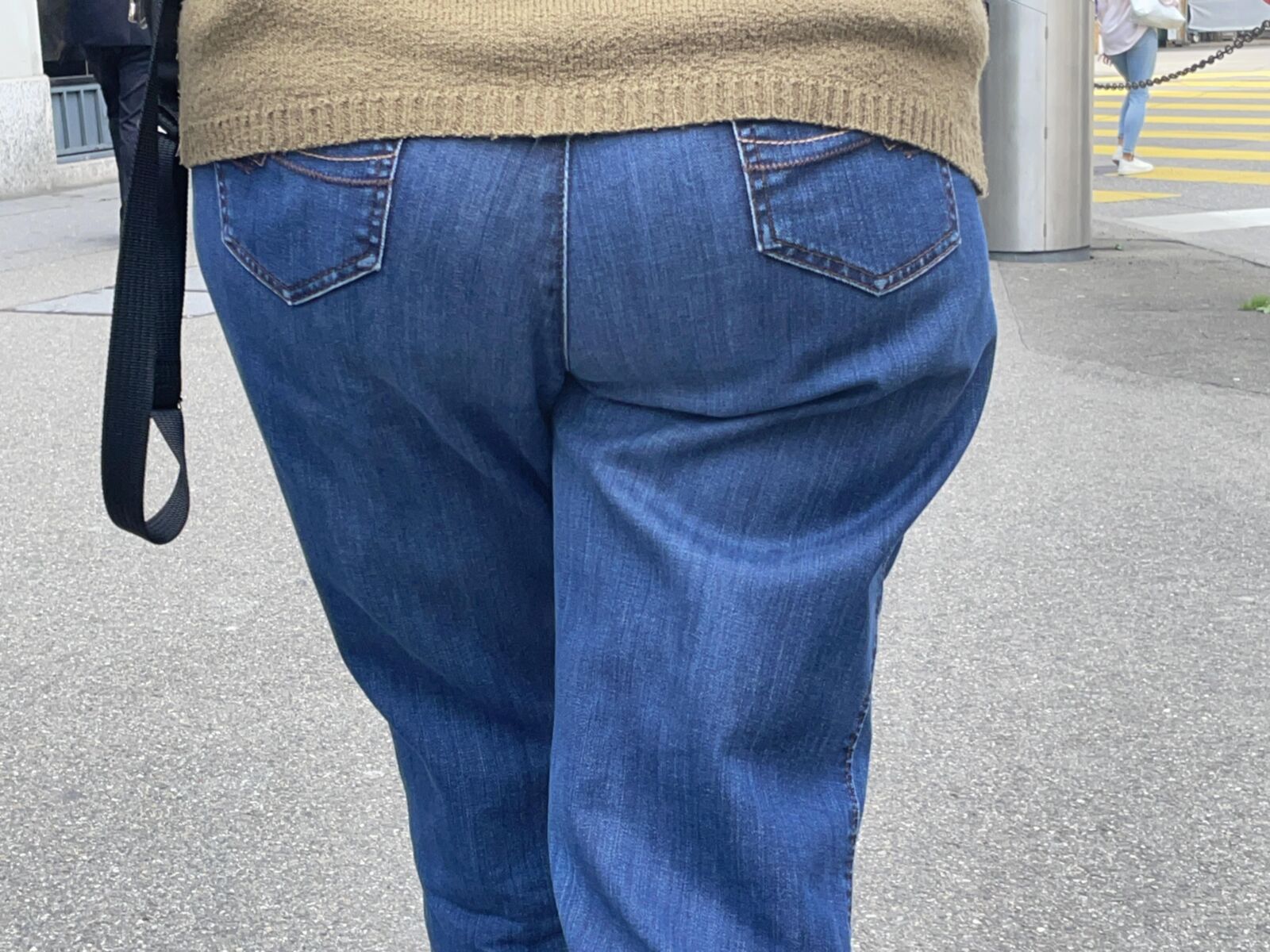 Gilf with wobbly hips