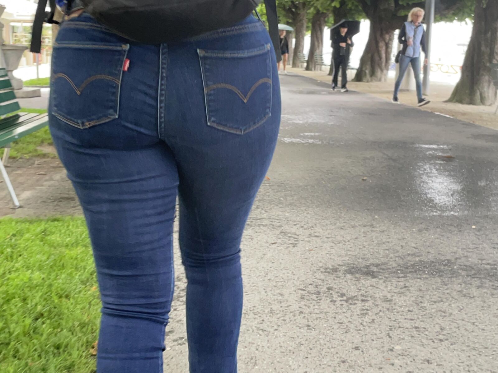 Задница откровенна