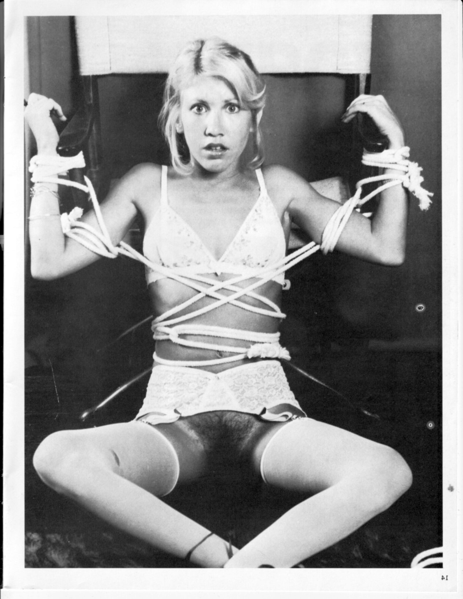 Vintage Bondage Magazine gebunden, teilweise