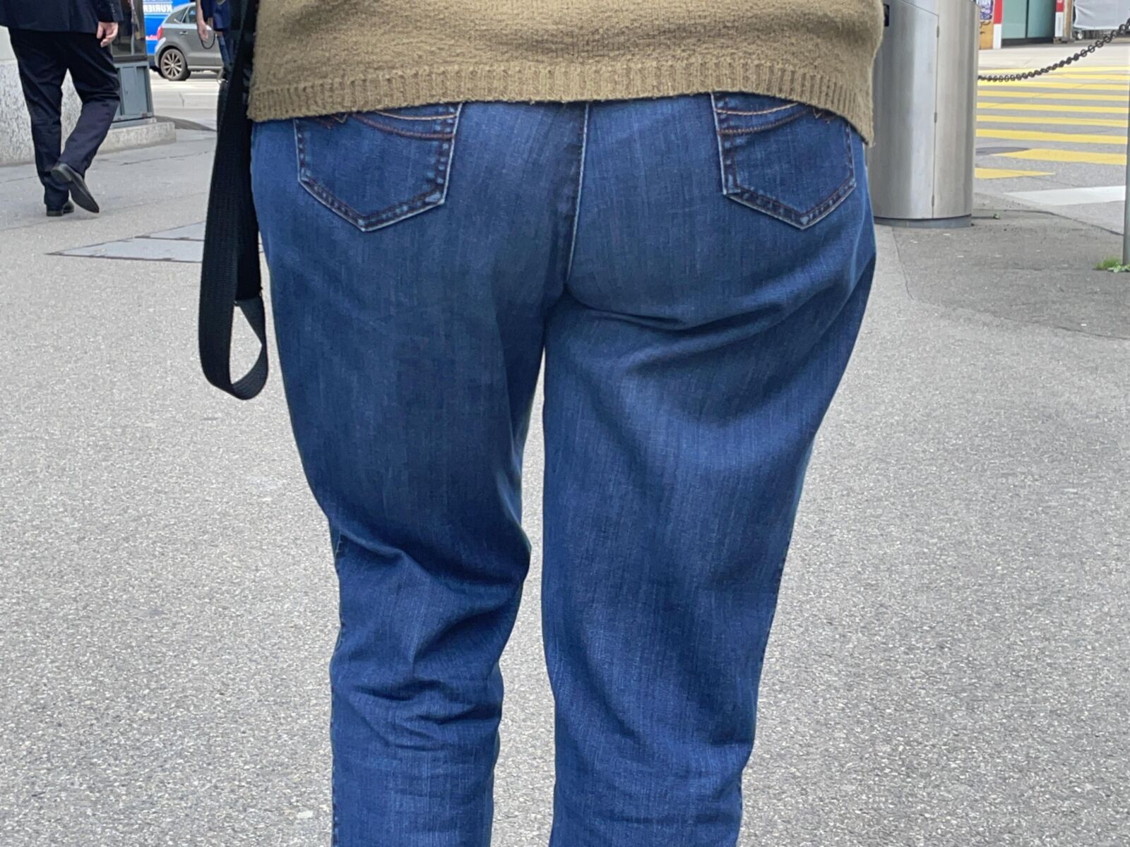 Gilf with wobbly hips
