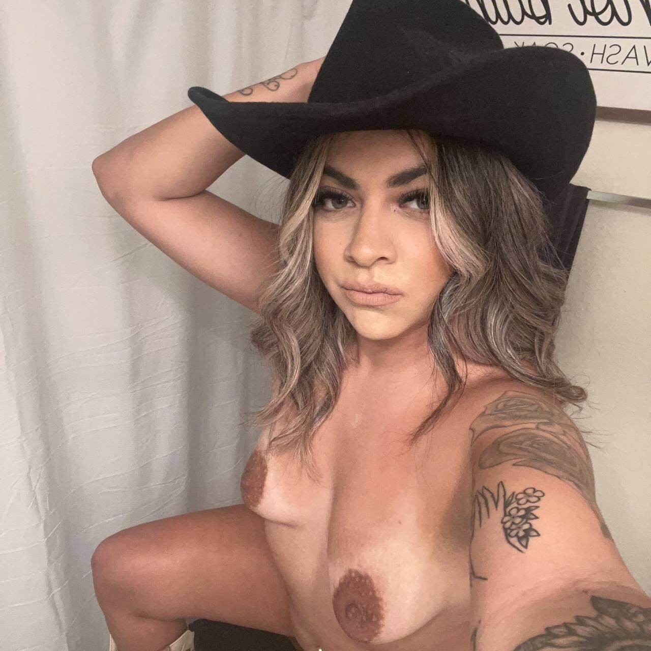 SLUT LATINA HVYLOADS