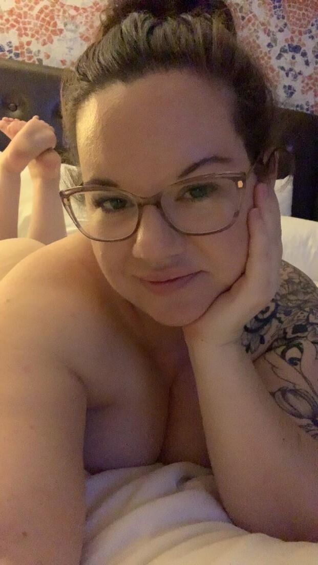Любительница GF Caitlin