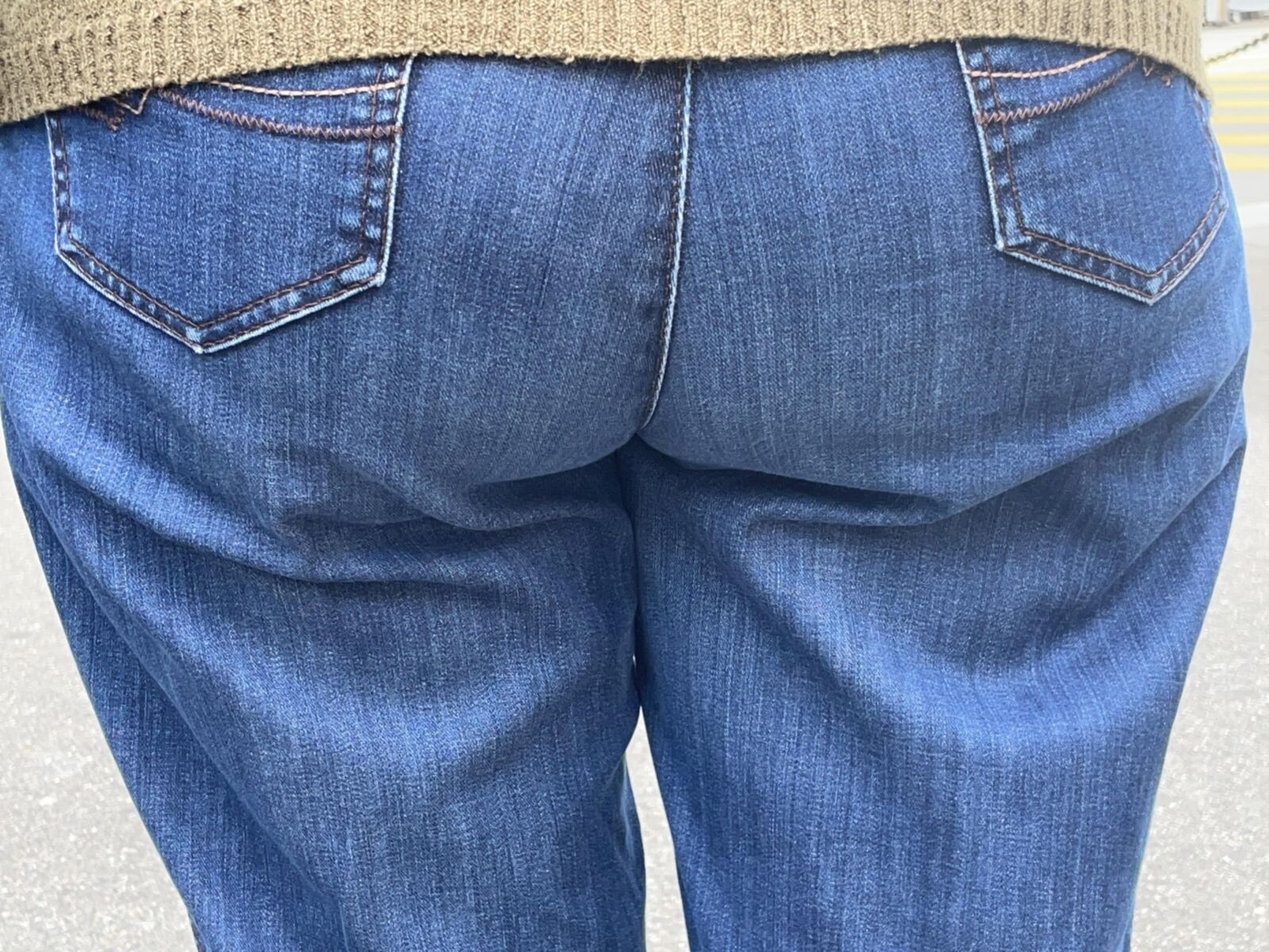 Gilf with wobbly hips