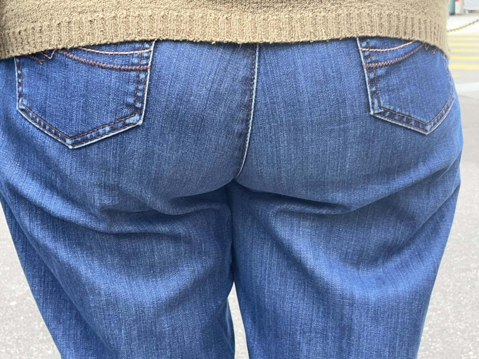Gilf with wobbly hips