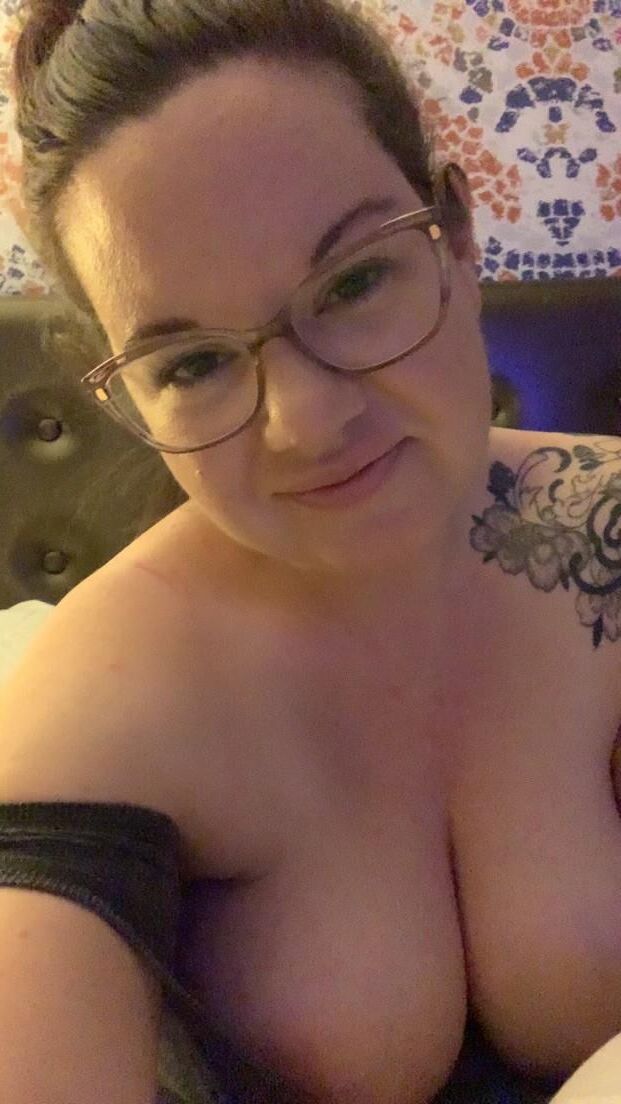 Любительница GF Caitlin