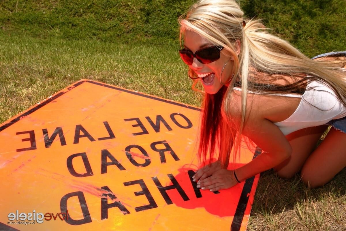 Love Gisele One Lane Road