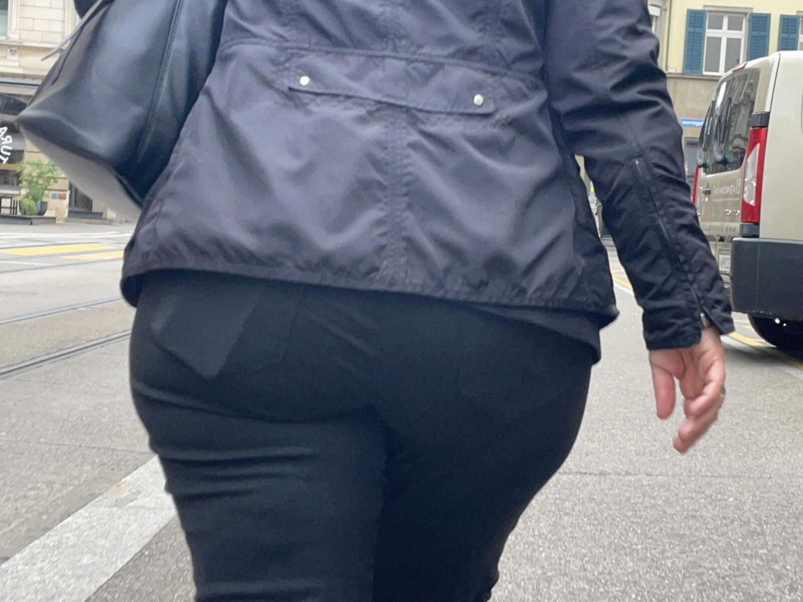 Задница откровенна