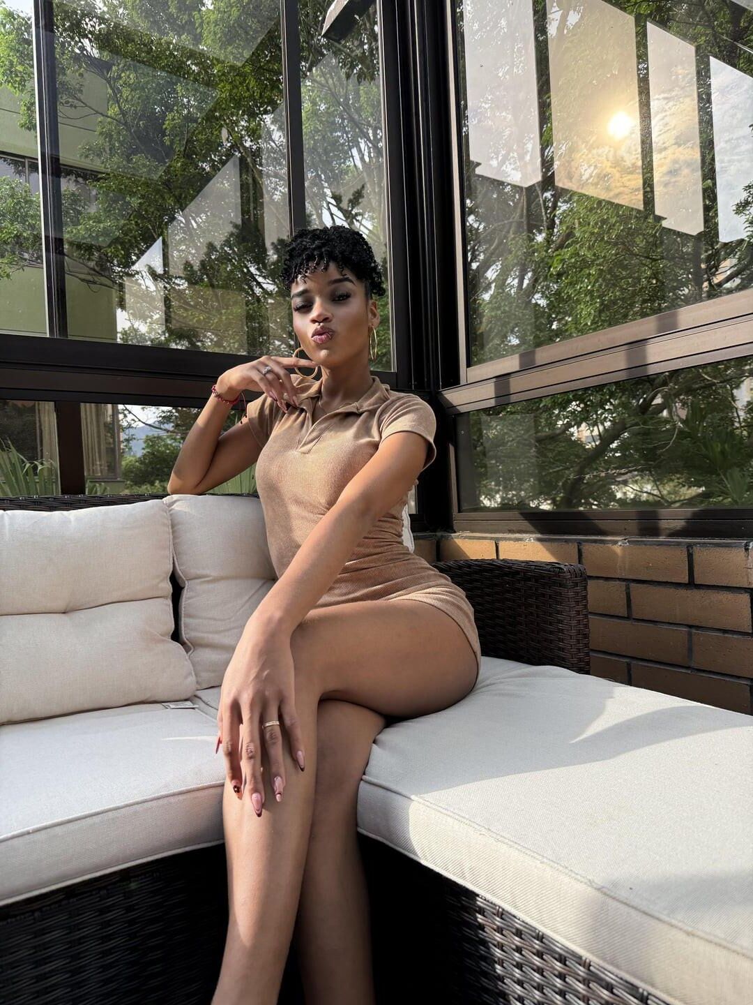 Ava