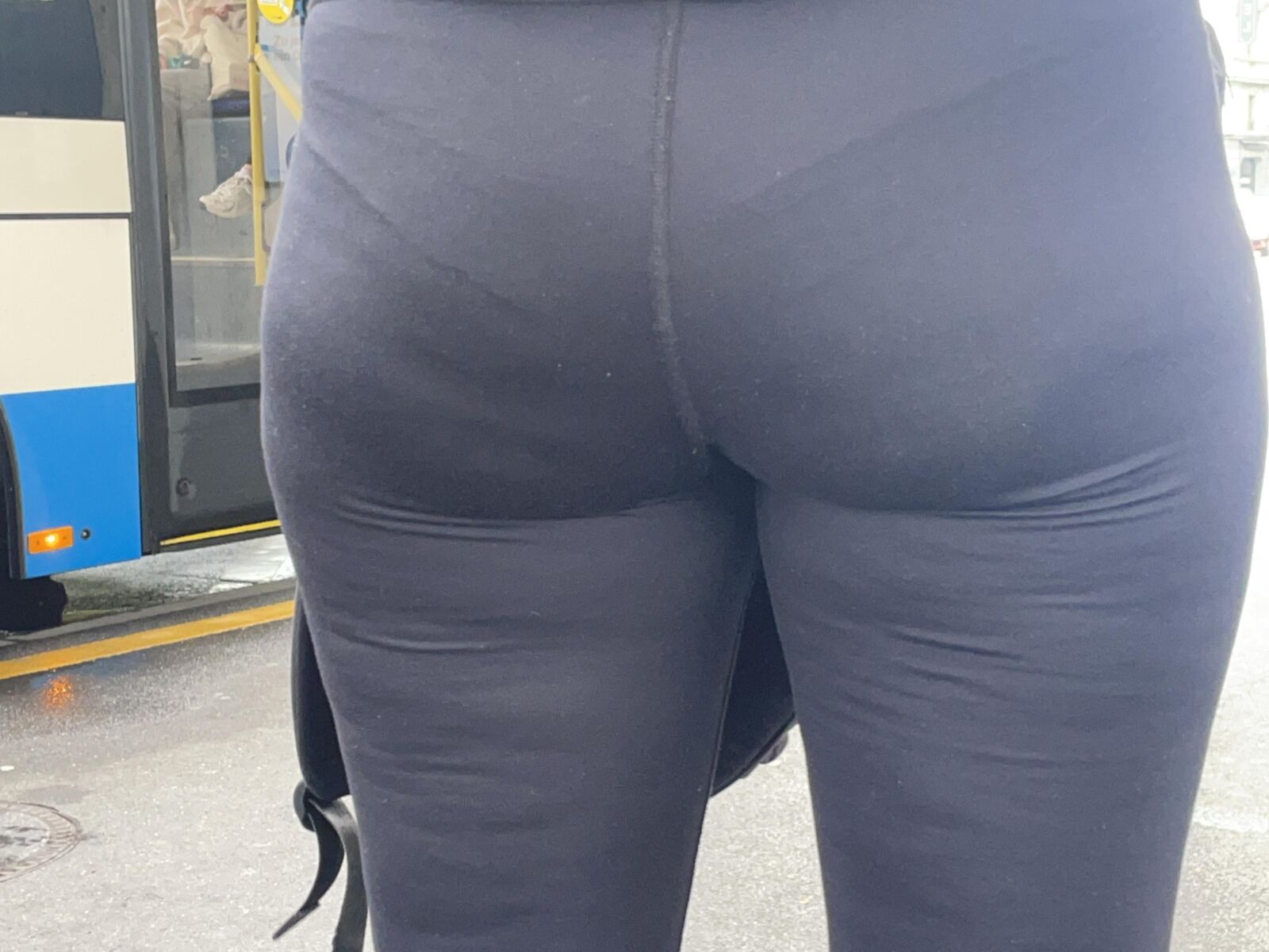 Bunny MILF ( ass candid )