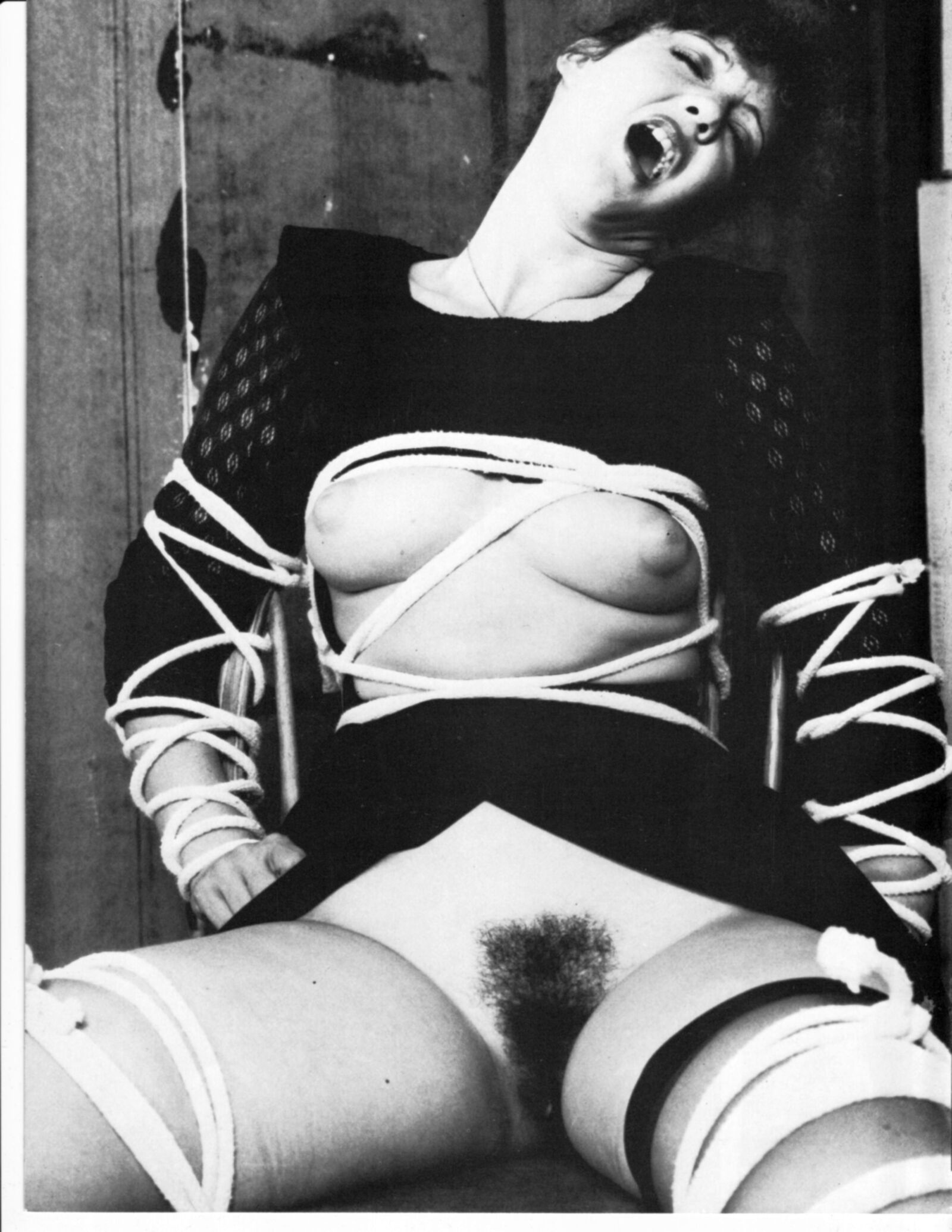 Vintage Bondage Magazine gebunden, teilweise