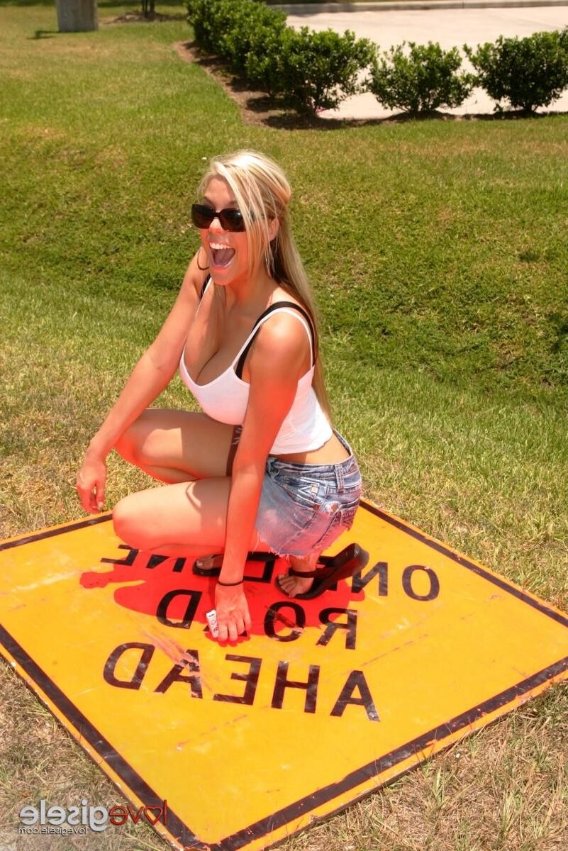 Love Gisele One Lane Road