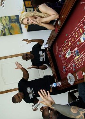 ブロンドのcherie deville_blacks
