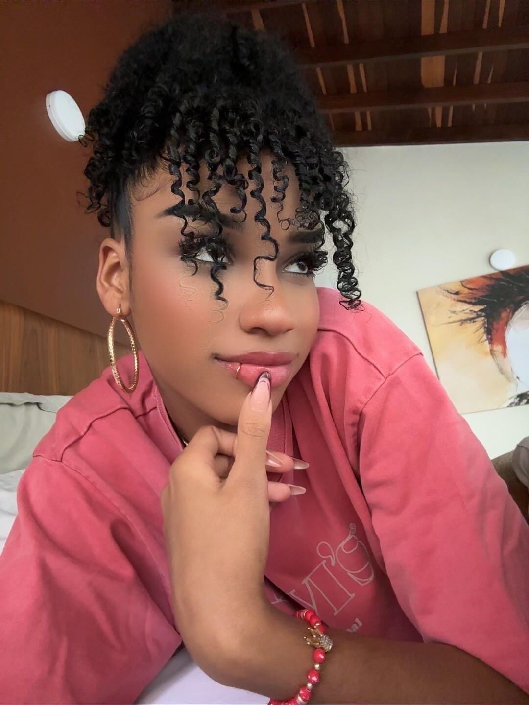 Ava