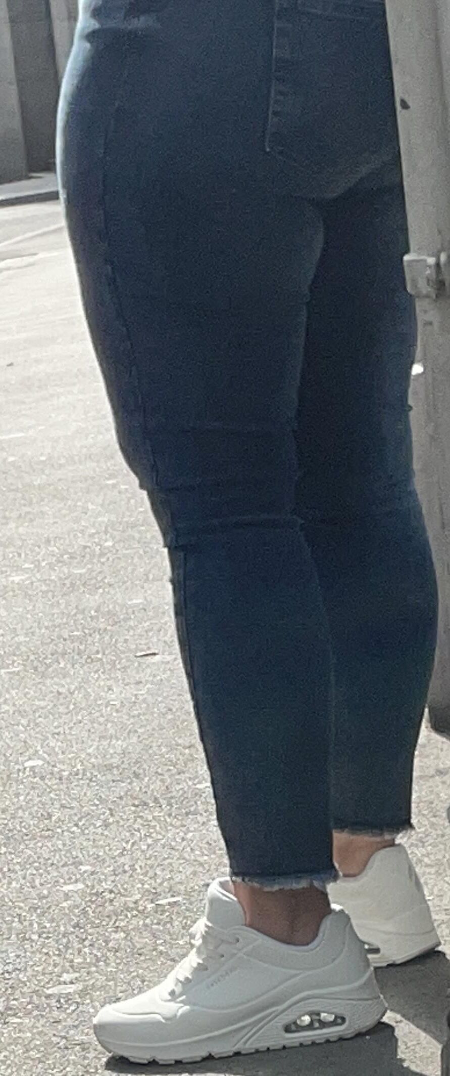 Big Booty Ger Candid