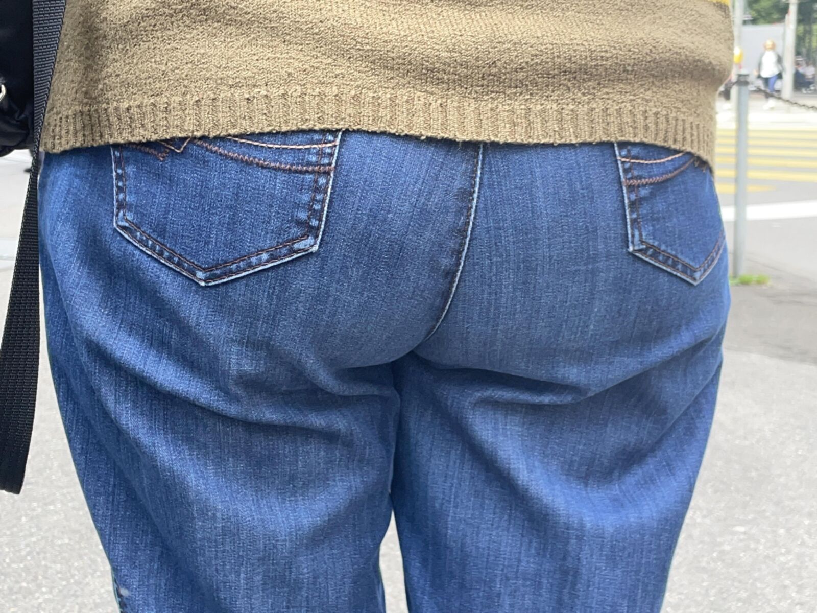 Gilf with wobbly hips