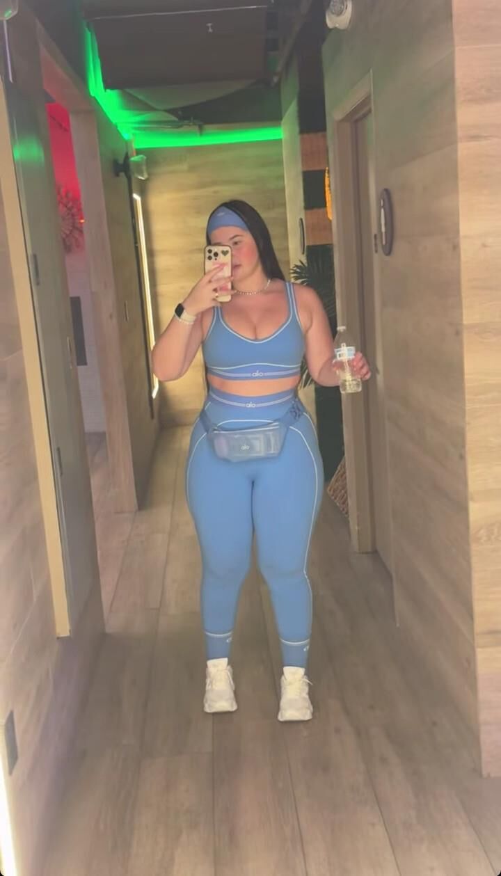 Nicolle Caroline 