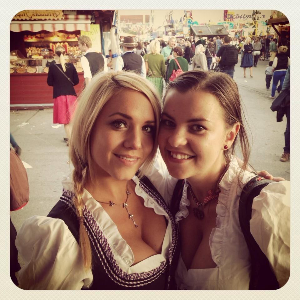 dirndl