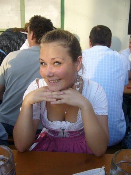 dirndl