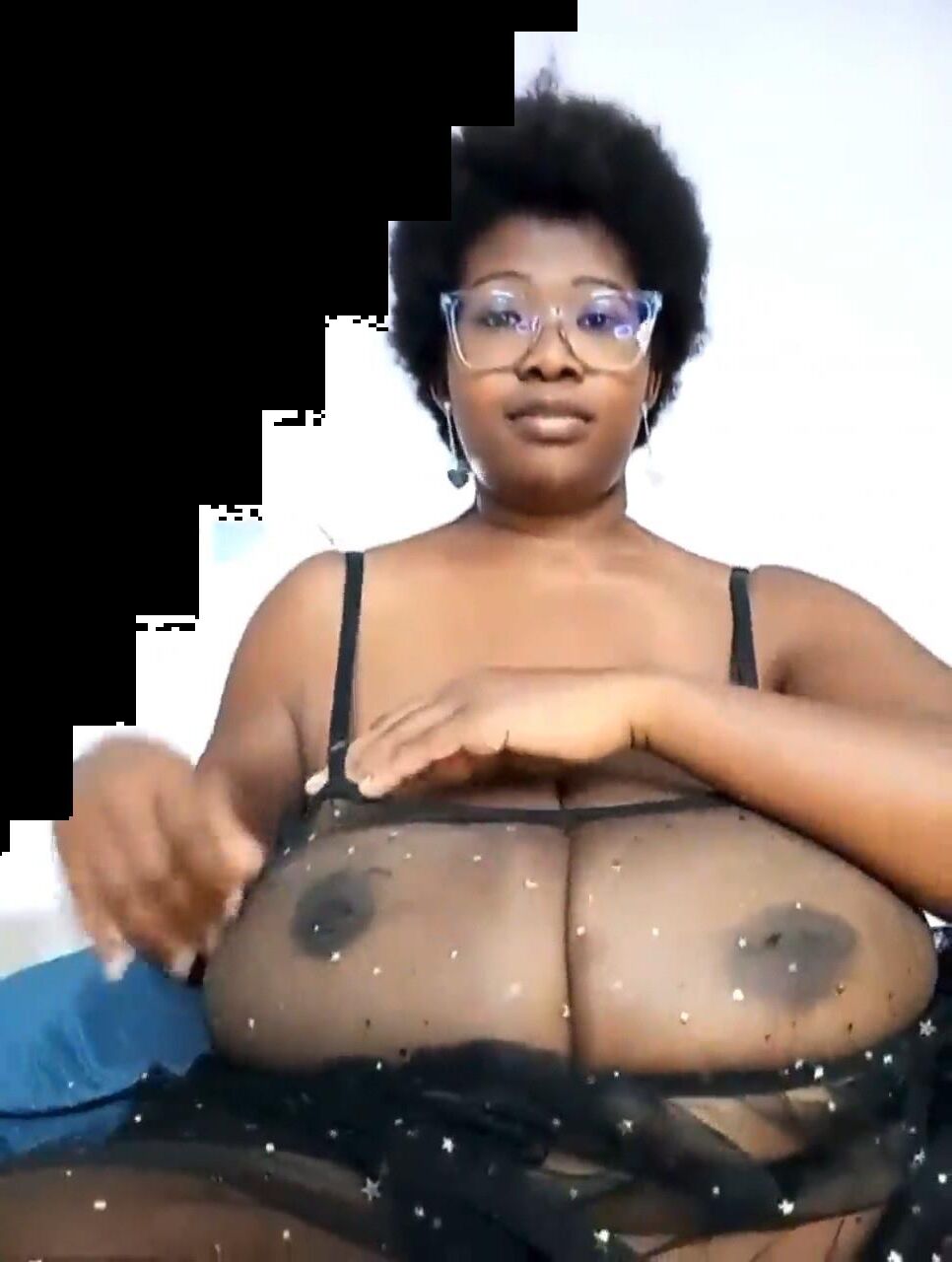 Massivelongblacksaggytits