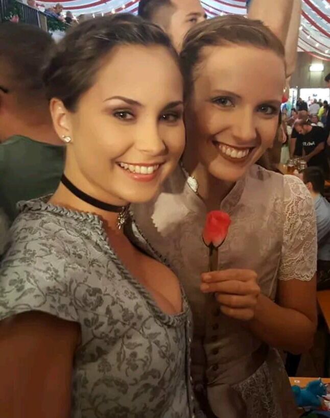 dirndl