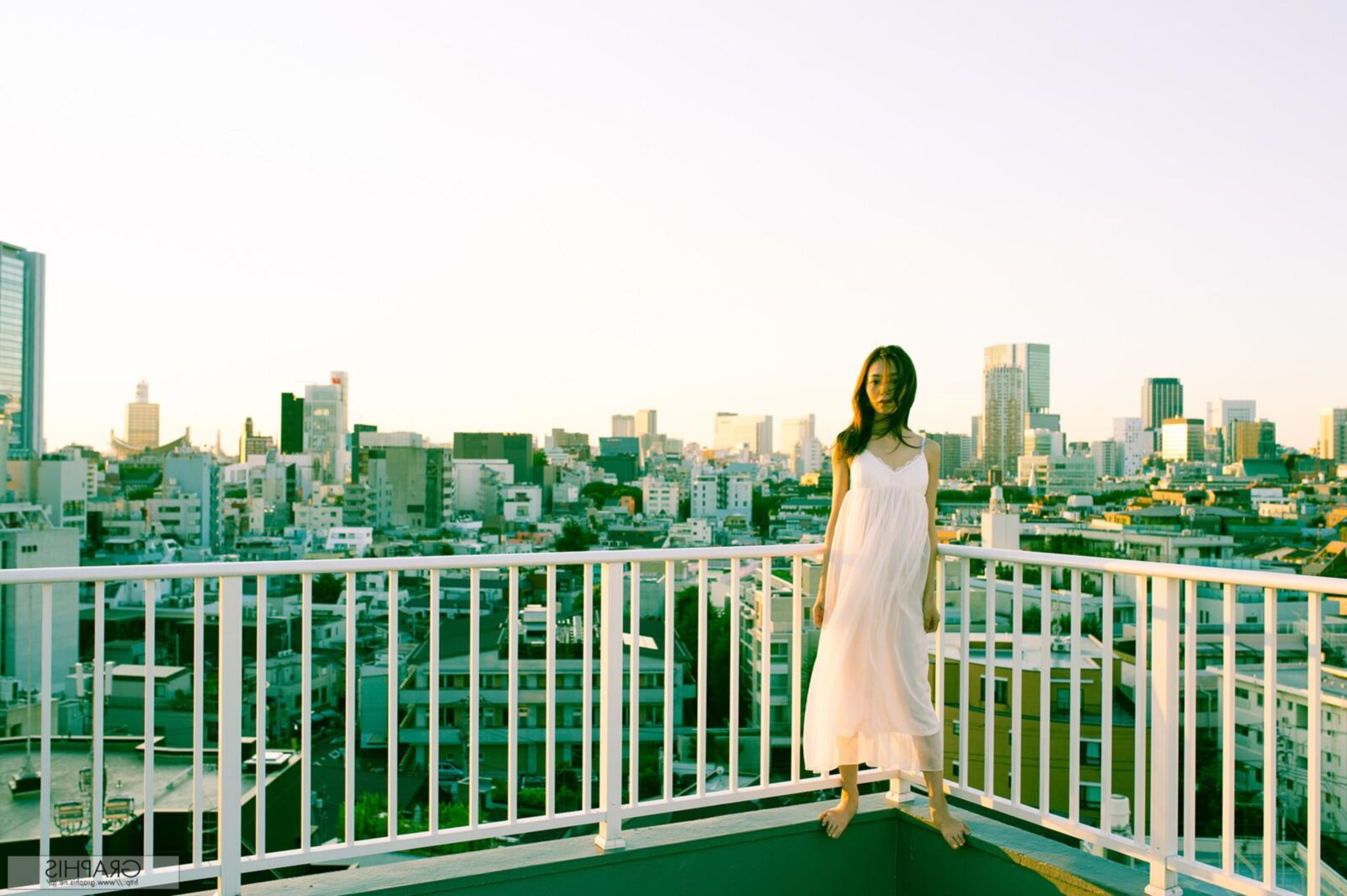 Aino Kishi Graphisgals No. Avenir