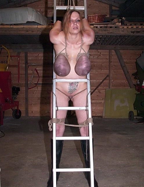 Fettsklaven in Bondage