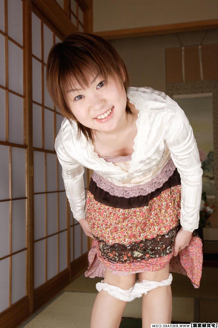 Modèle de nu japonais Hitomi Takatsu