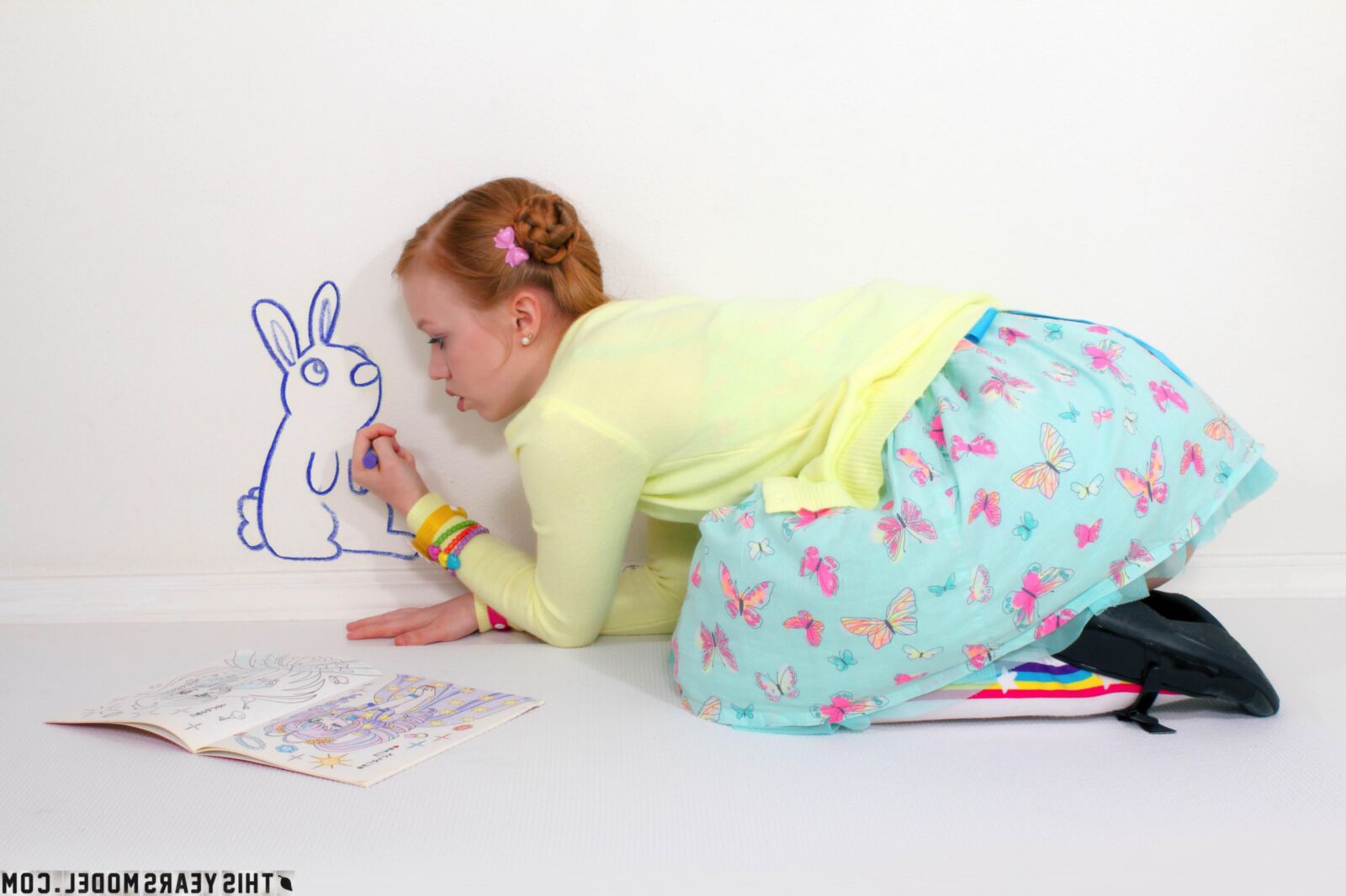 Adolescente dolly petite em azul