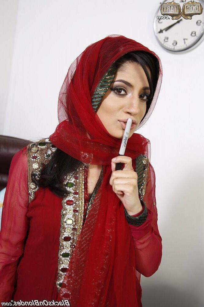 ナディア・アリ🇵🇰