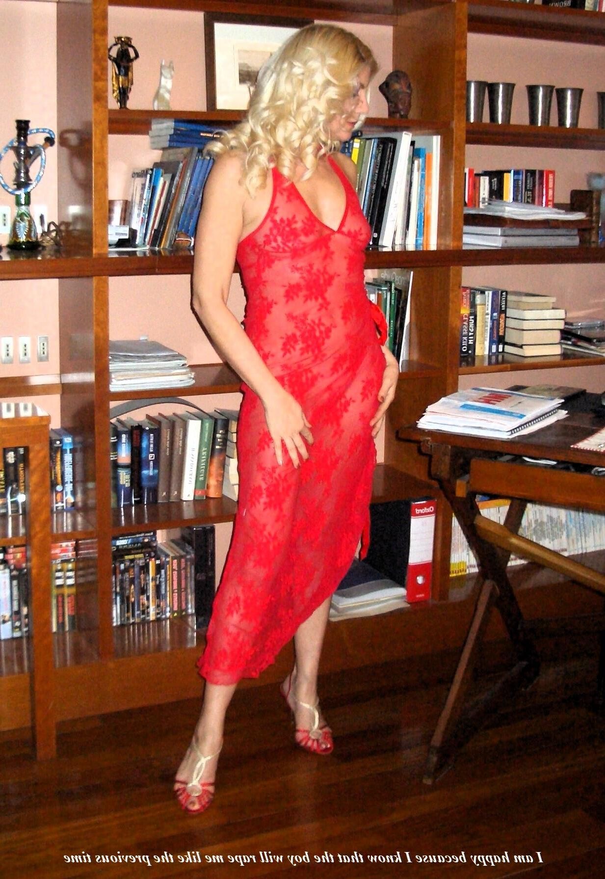 Meu longo vestido semi -transparente vermelho com fendas