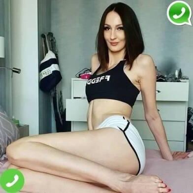 Grandes femmes et pieds doux