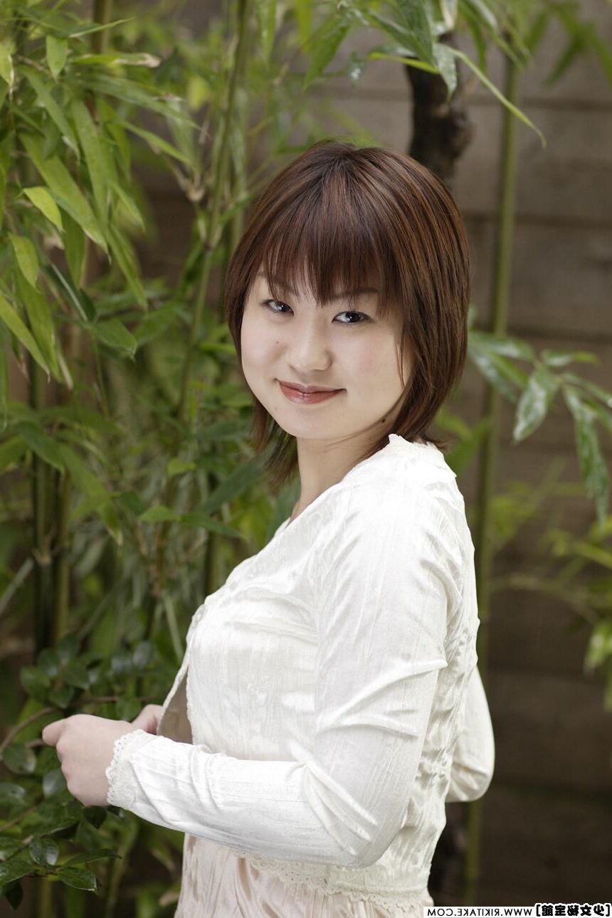 Modèle de nu japonais Hitomi Takatsu