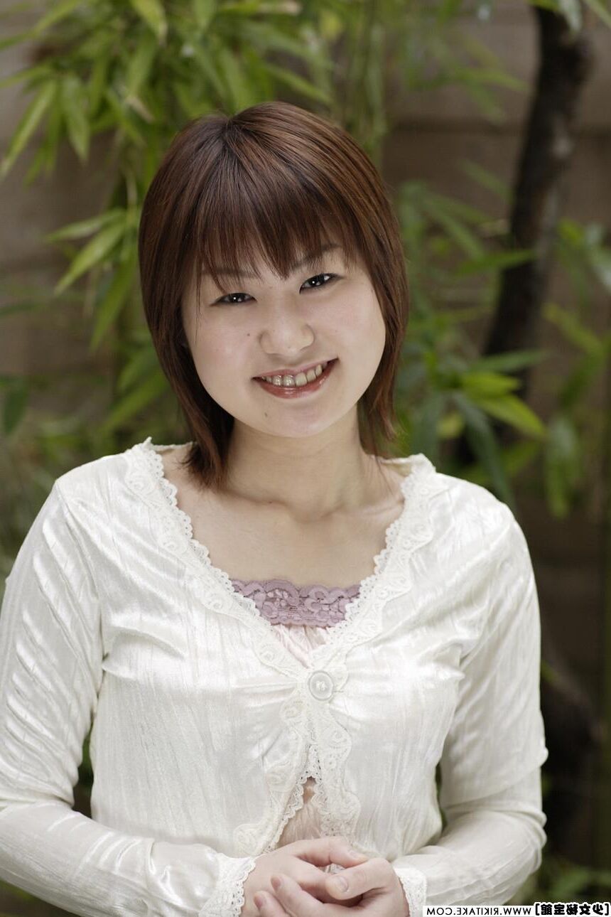 Modèle de nu japonais Hitomi Takatsu
