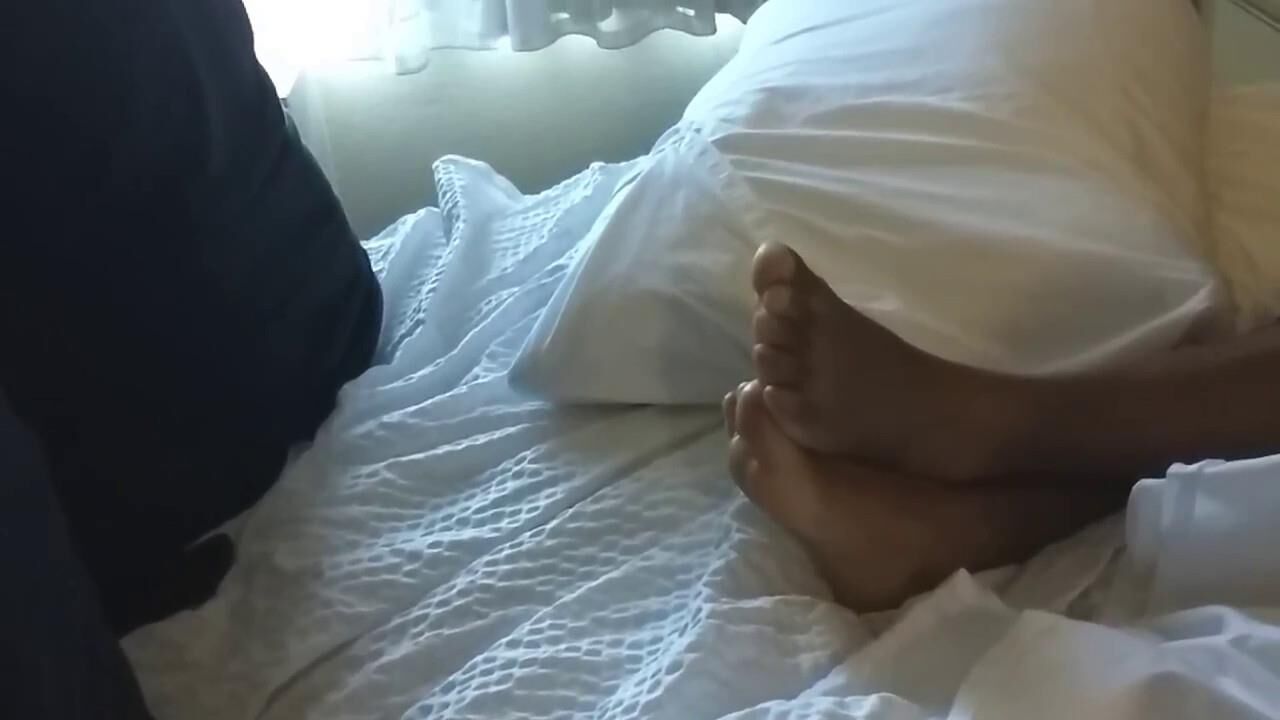 Pés de ébano sinceros