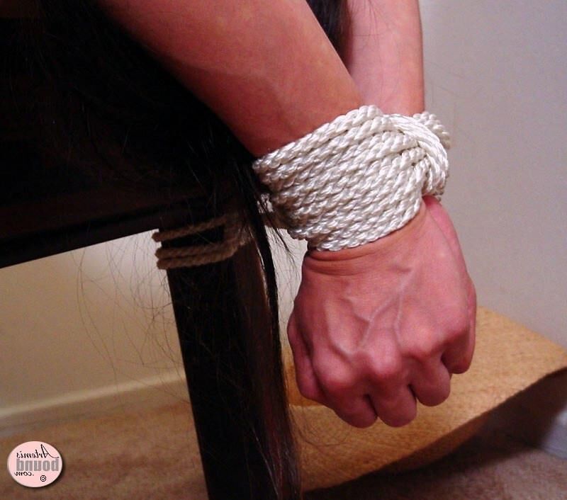 Artemis Tied just before her lunch date