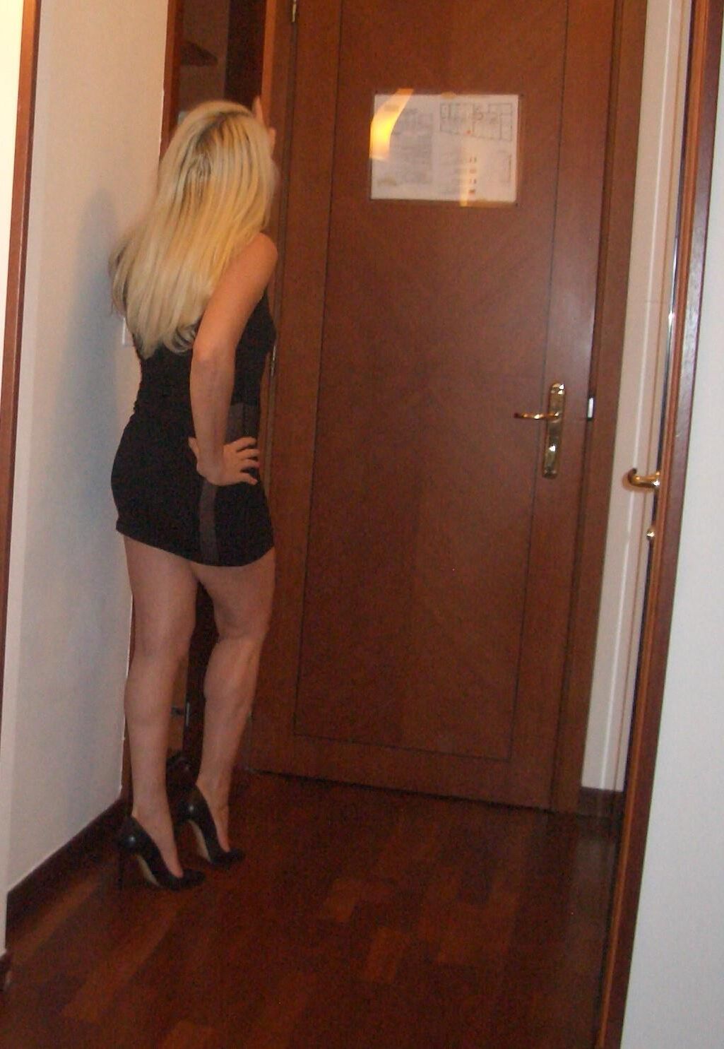 Fotografado em um quarto de hotel ...