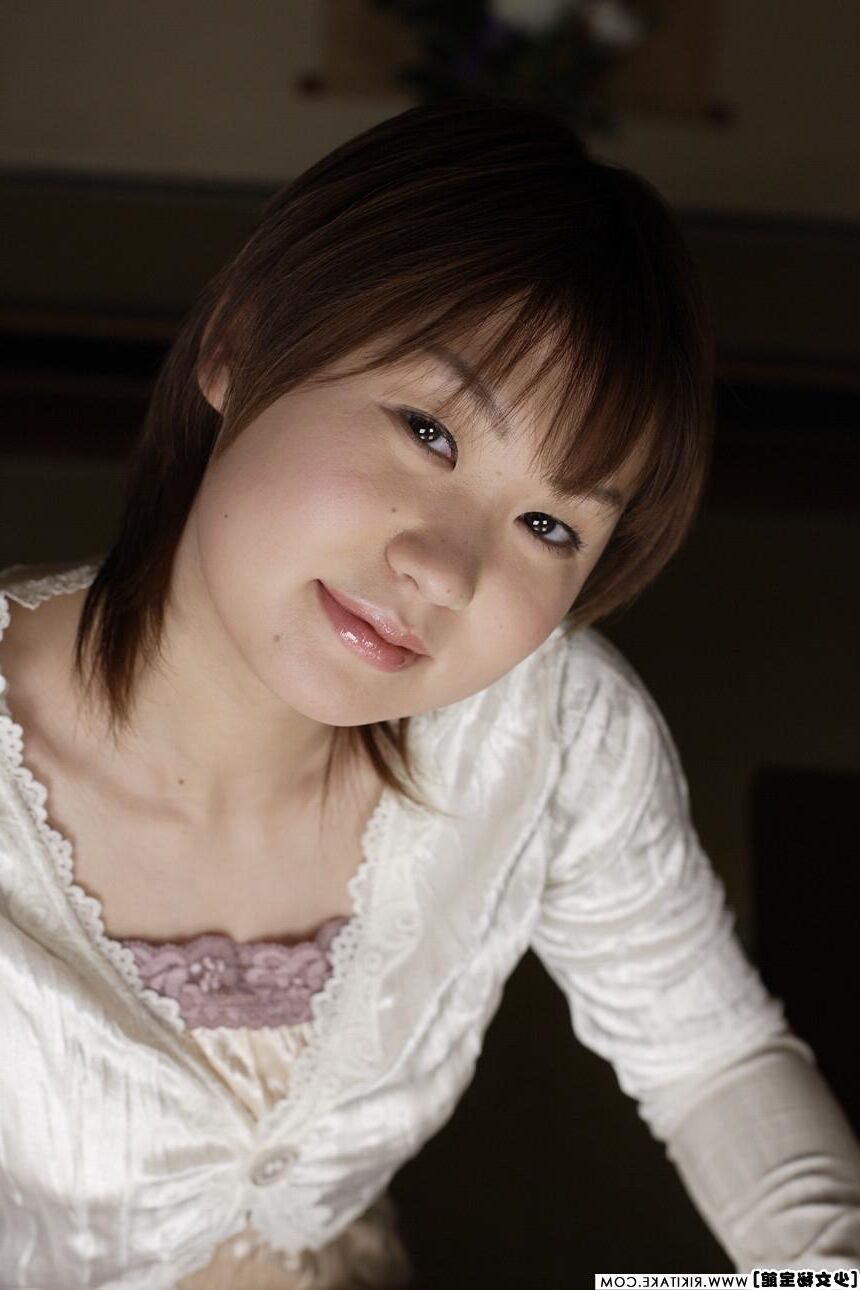 Modèle de nu japonais Hitomi Takatsu