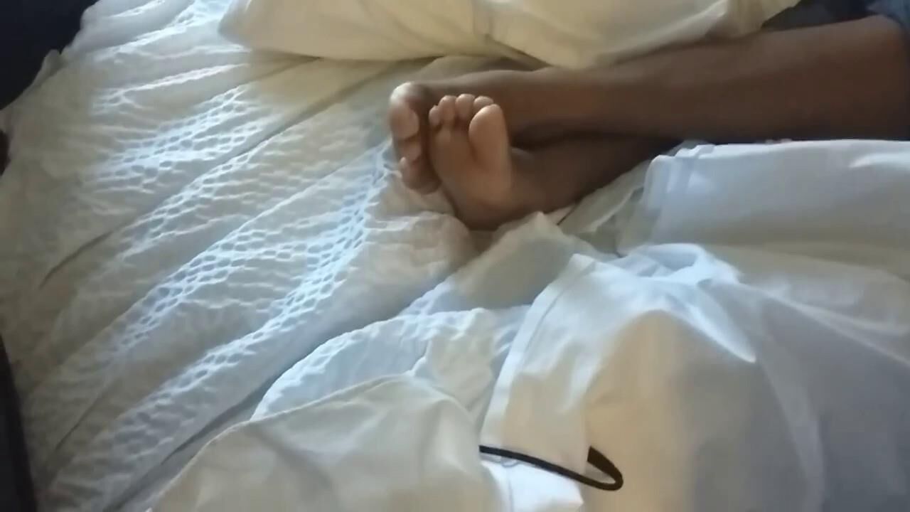 Pés de ébano sinceros