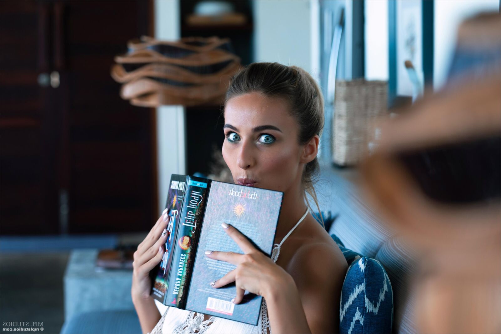 Cara Mell Bookworm