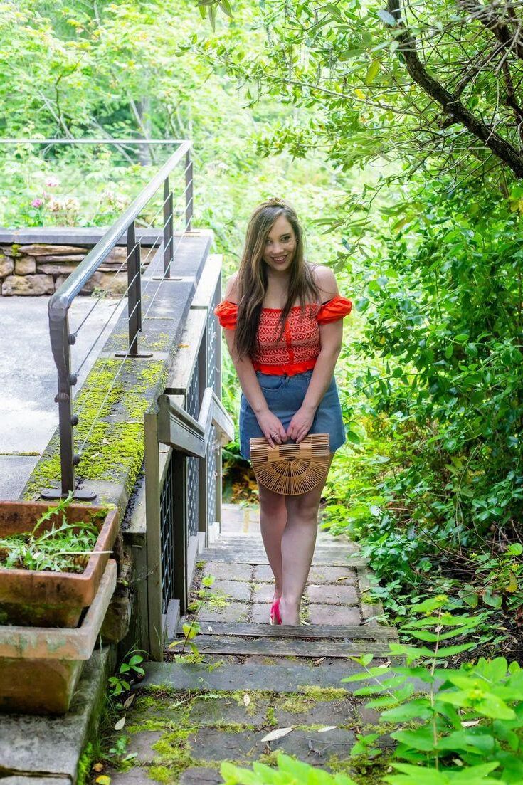 P interest In Beauty Young Wife Fashion Blogger