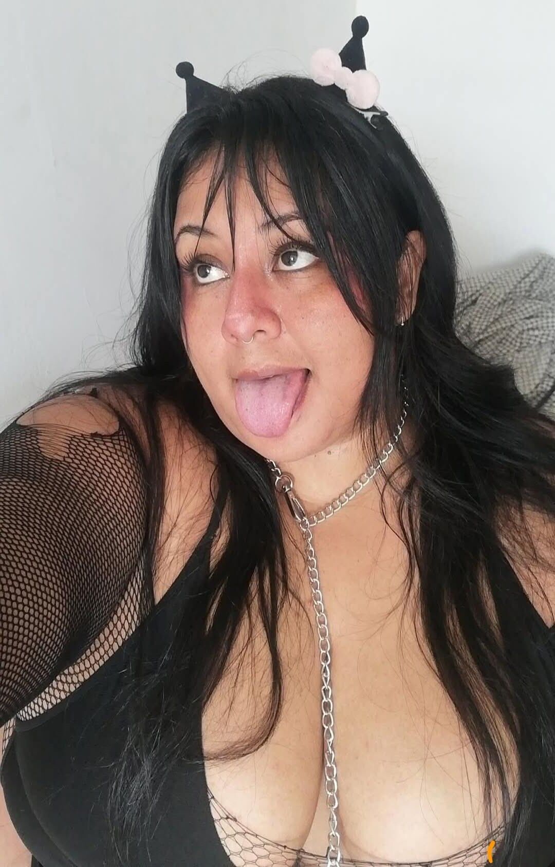 Сексуальная мягкая латина BBW (нужен идентификатор)