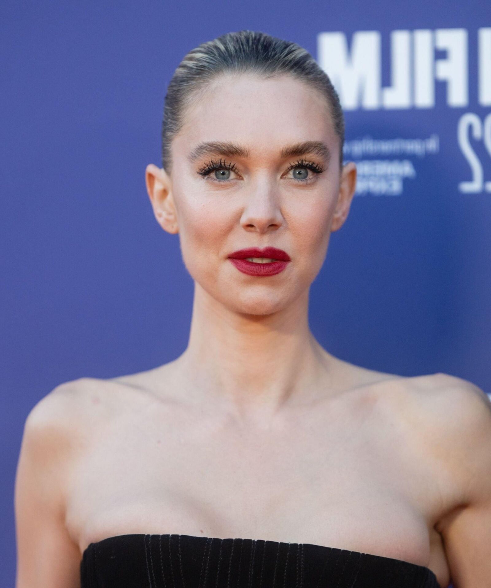 Seins Vanessa Kirby