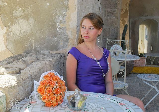 Épouse Tatiana d'Israël dans la salle de bain