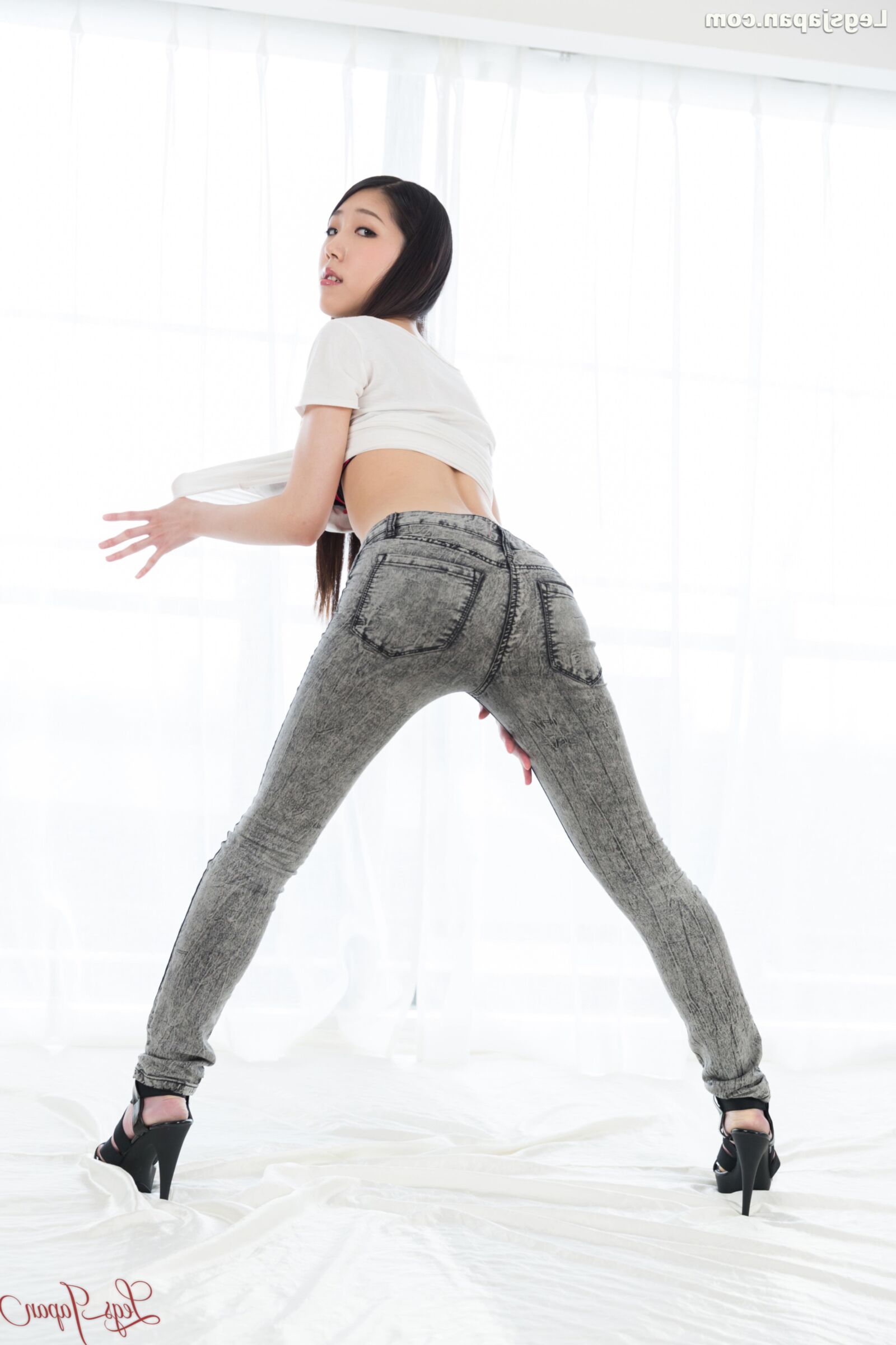 japanese nude model Rio Kamimoto 