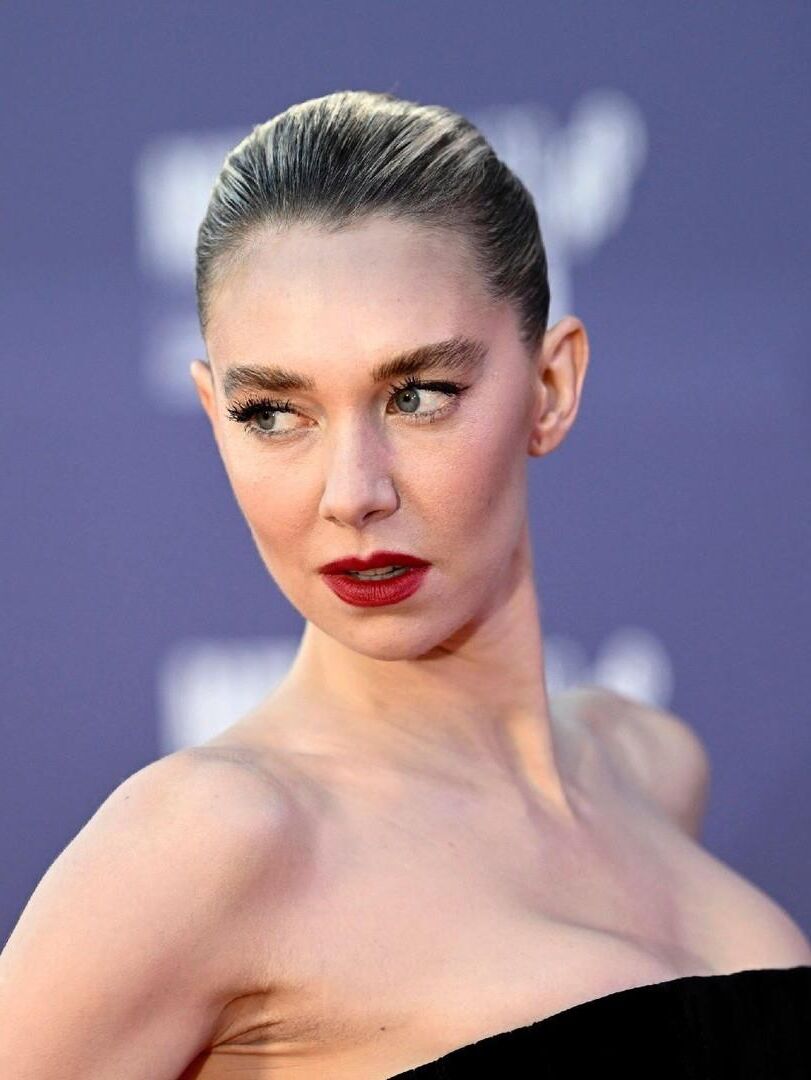 Seins Vanessa Kirby