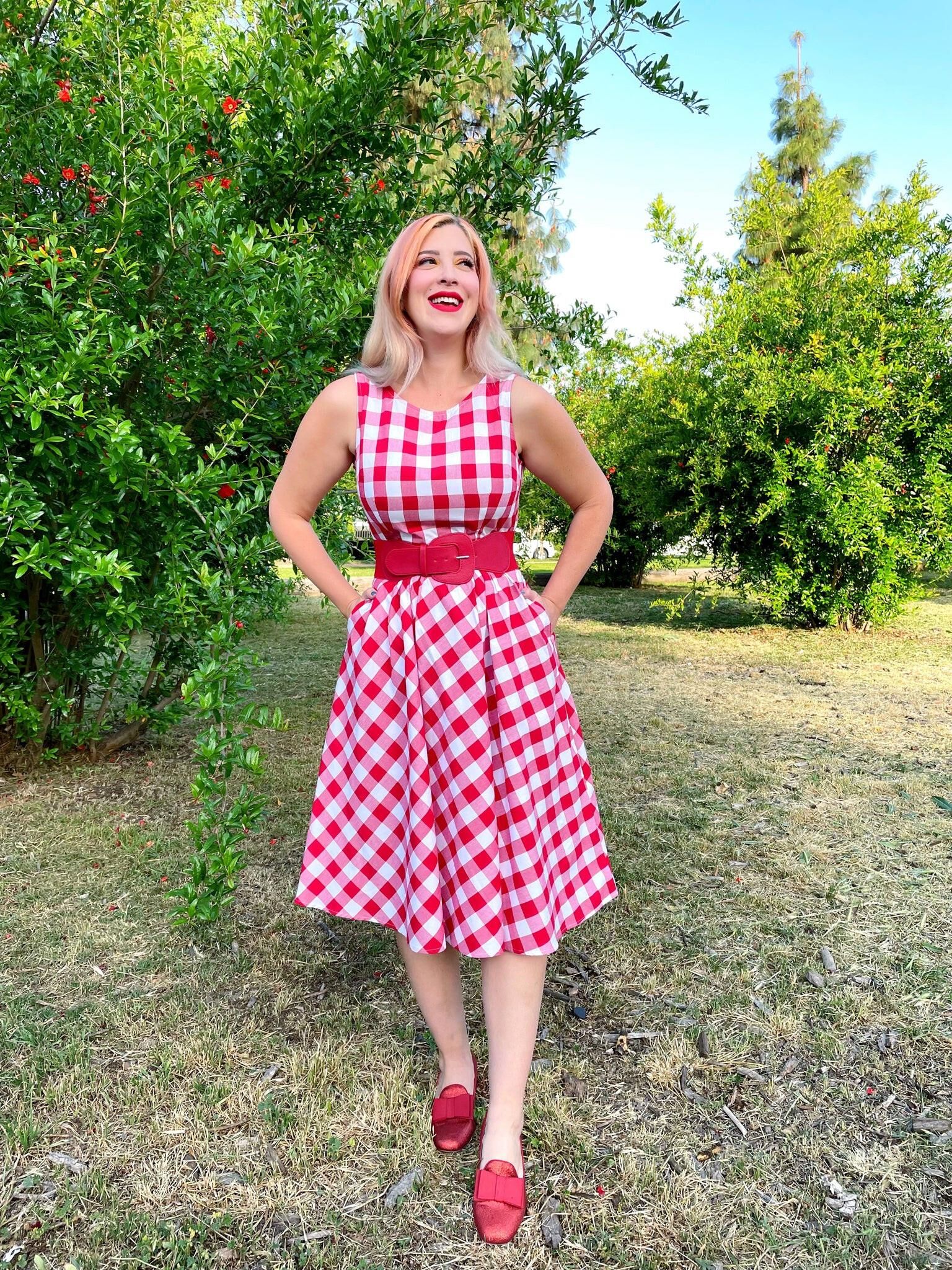 P interest In Beauty Retro Fashion Milf